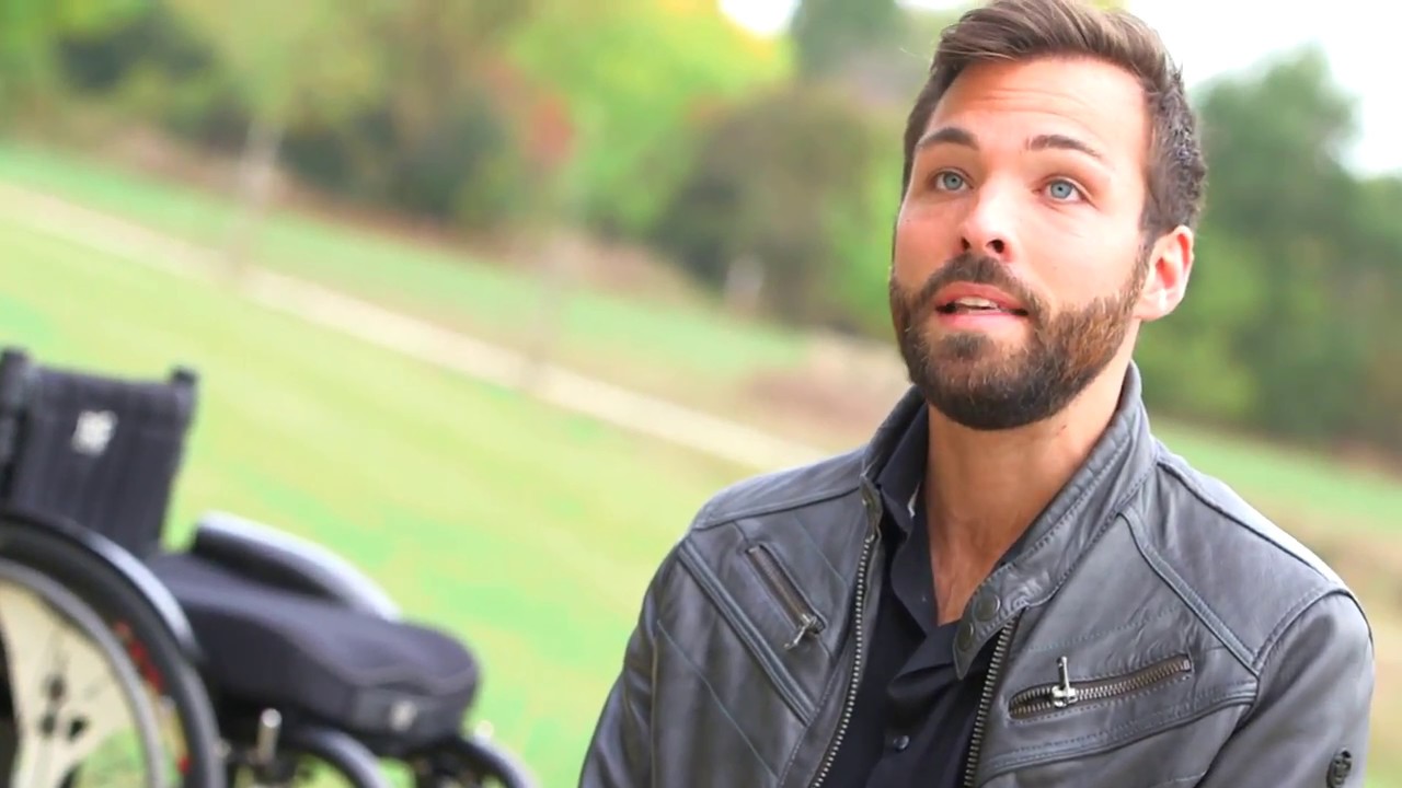 le Fauteuil Roulant Francais dans « c'est au programme »