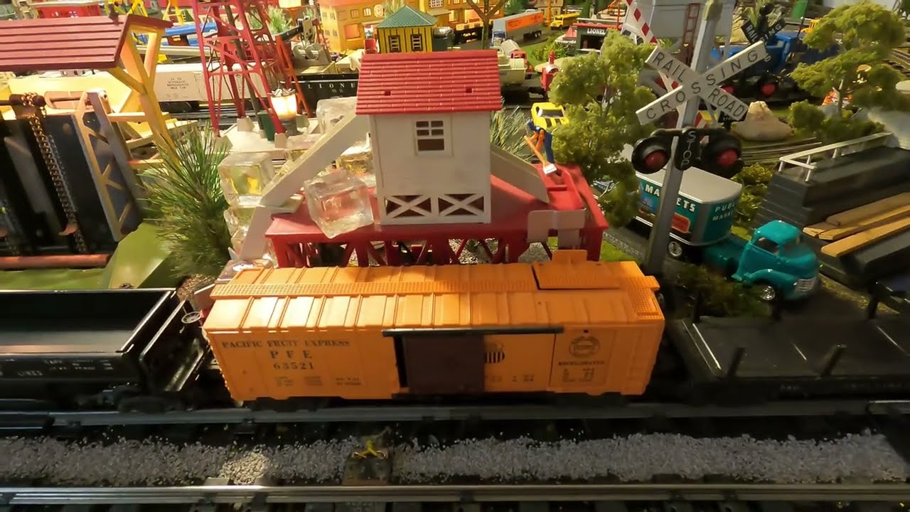 Экскурсия по макету железной дороги Lionel Trains, часть 2 (заключение): ракетная установка, ледо...