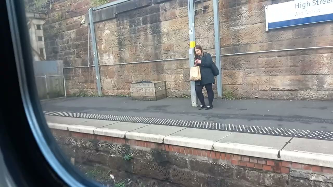 Train journey from Bellgrove to Charing Cross in Glasgow City