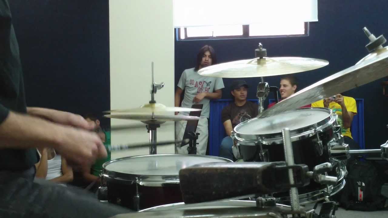 Mark Walker Drum Clinic Solo in Quito, Ecuador.mov