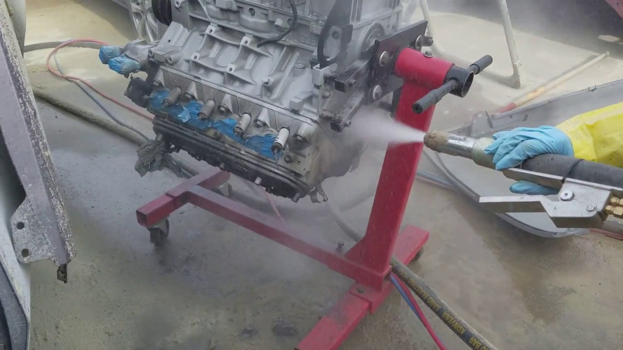 Dustless Blasting Engine