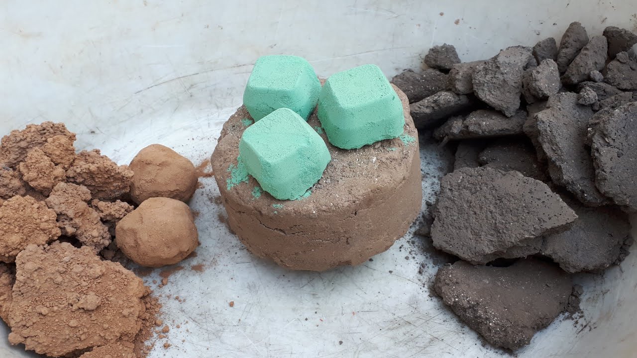 ASMR:baking soda, gritty red dirt, pure charcoal, soft sand cement crumbling in bucket/sleep aid