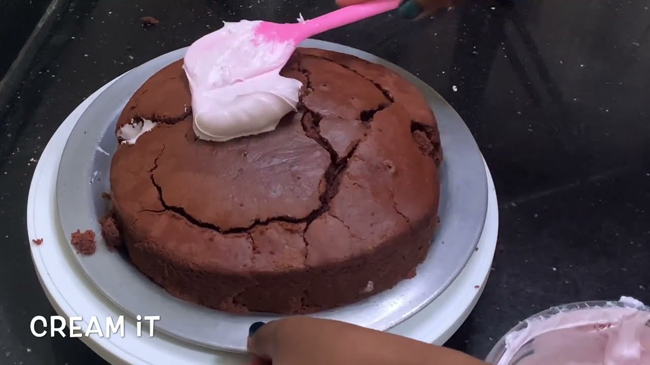 Fixing broken cake | how to fix broken cake |fix cracked cake using frosting |transform failure cake