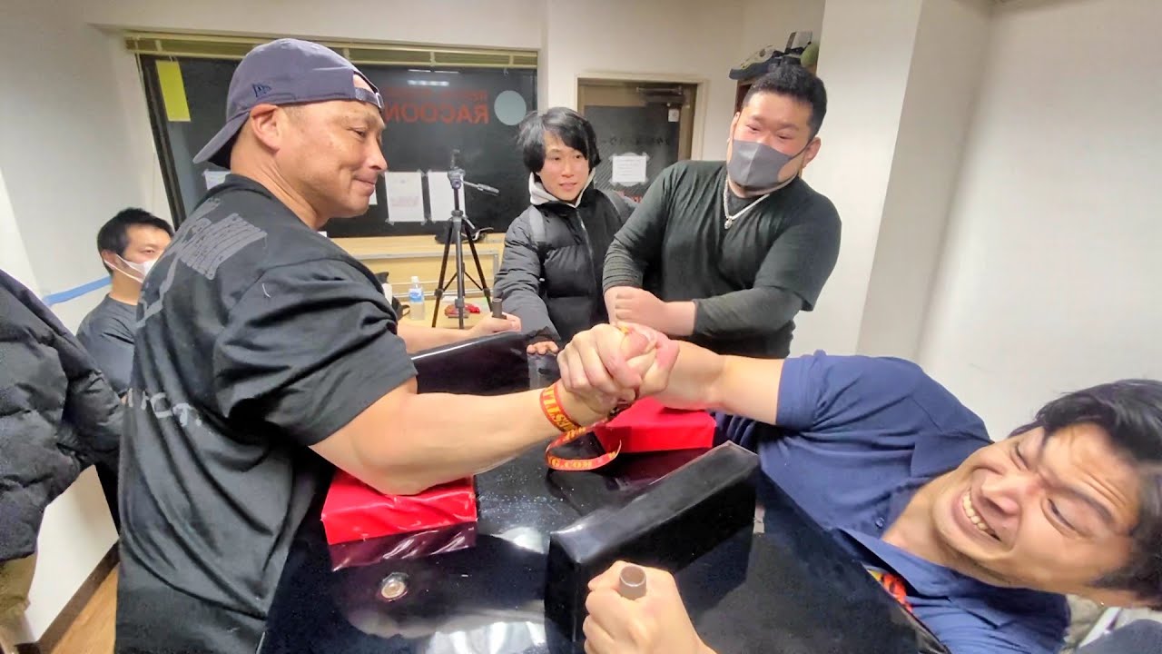 絶対王者の黄金の右をなぎ倒せ！！【腕相撲・アームレスリング】