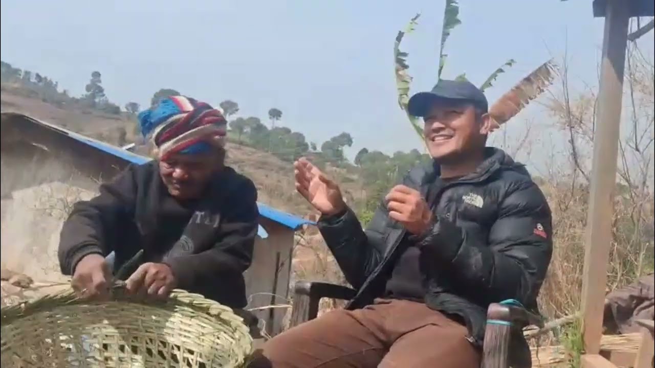 गाउँ बस्तीमा मा बुढापाका र कृषकहरूले पालन गरेका  मौरी कुखुरा बाख्राहरूको भिडियो हेर साथ दिनुहाेला