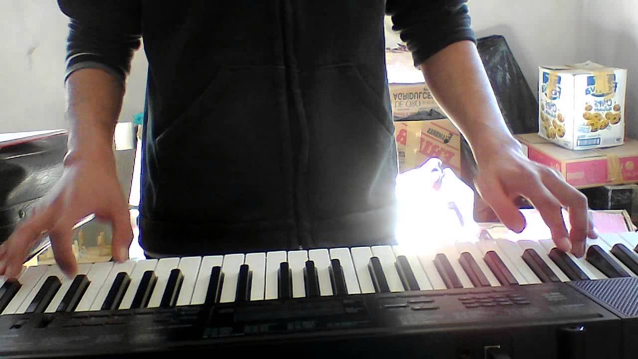 Rombai, Marama y el Villano con MIDI kontakt en Casio CKT3200