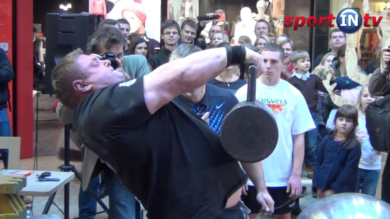 Pasaulio rekordas: Žydrūnas Savickas 35 kg svorį prie&scaron; save i&scaron;laikė 55,41 sek.