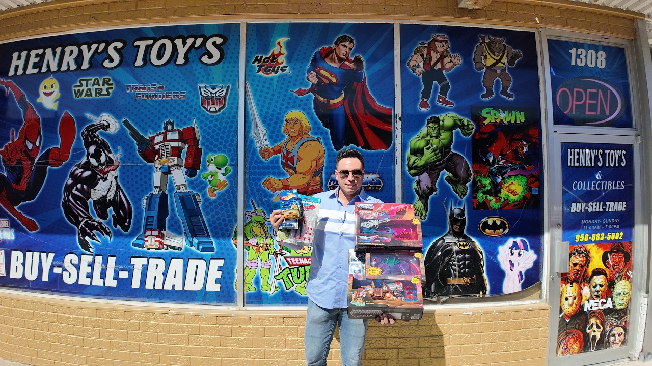 Entré a esta tienda en McAllen, TX… ¡y me sorprendió muchísimo! encontré grandes figuras! 😱