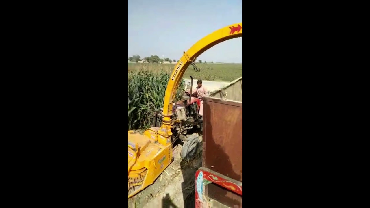 Tractor driven front mounted silage machine in Pakistan | MF 385