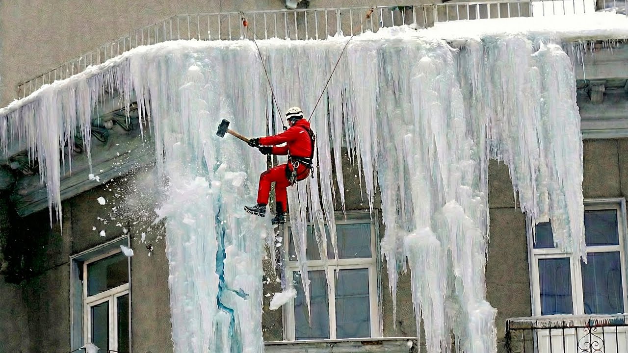 Idiot Snow Removal: Massive Roof Avalanche | Extreme Dangerous Plow Truck Fails #21