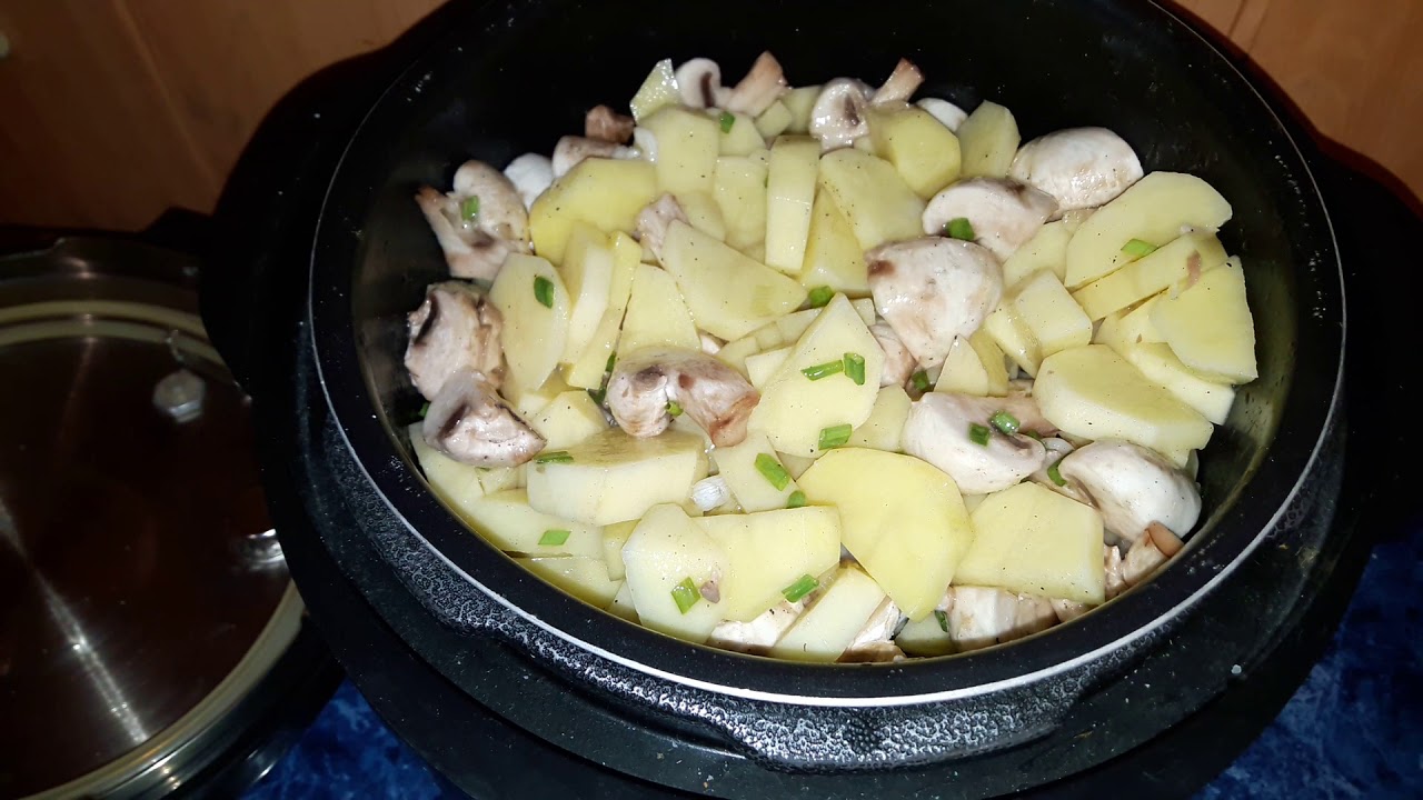 Картофель с шампиньонами в мультиварке