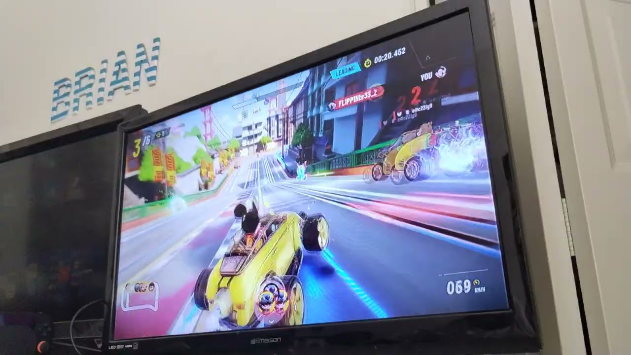 Disney Speedstorm - Mickey Mouse and Stitch Racing across the San Francisco / Tokyo (PlayStation 5)