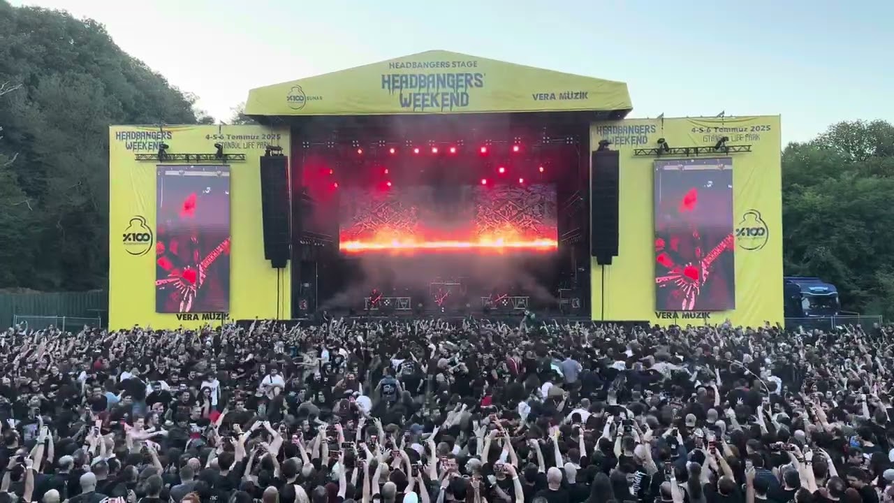 Machine Head - circle pit in Headbangers' Weekend 2025