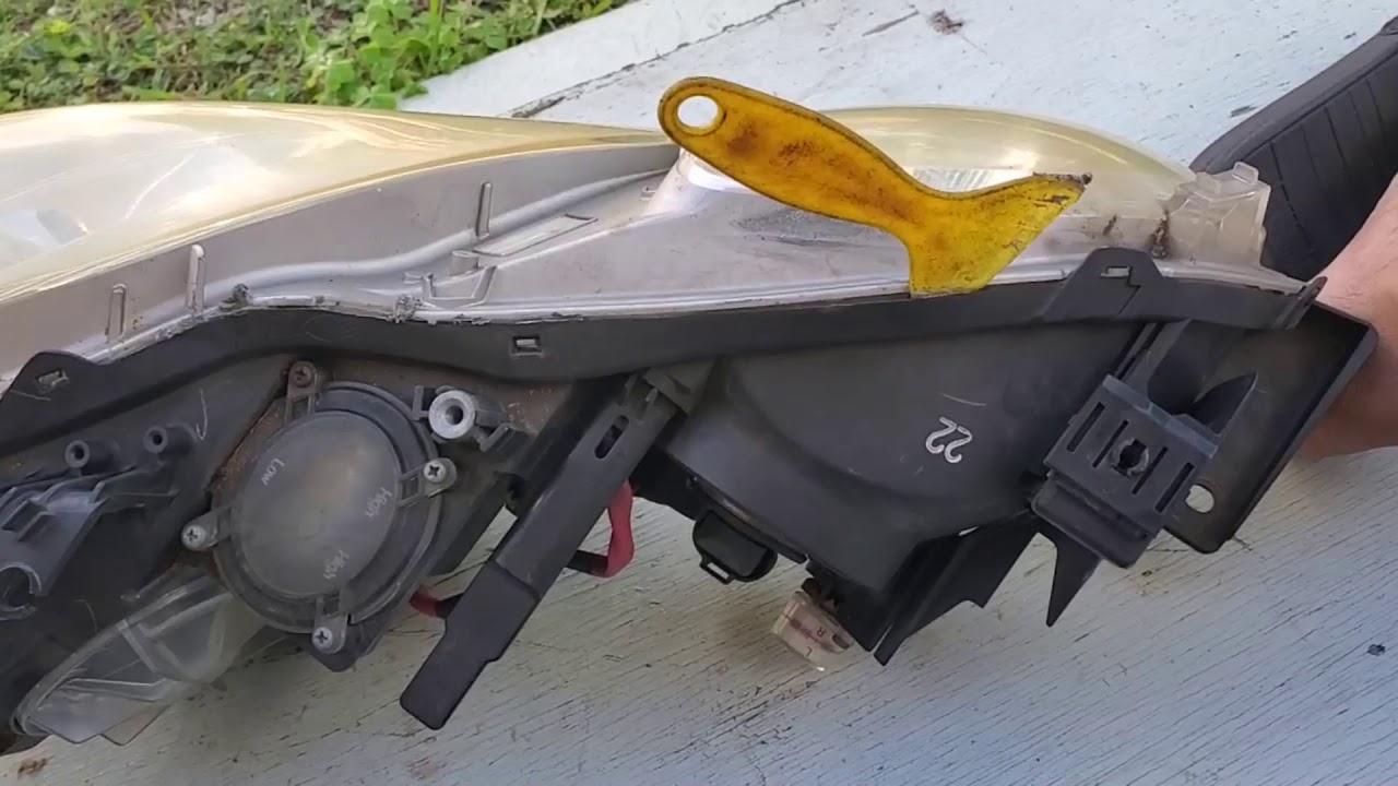 2006-2011 Lexus Gs Headlight Lens Removal DIY