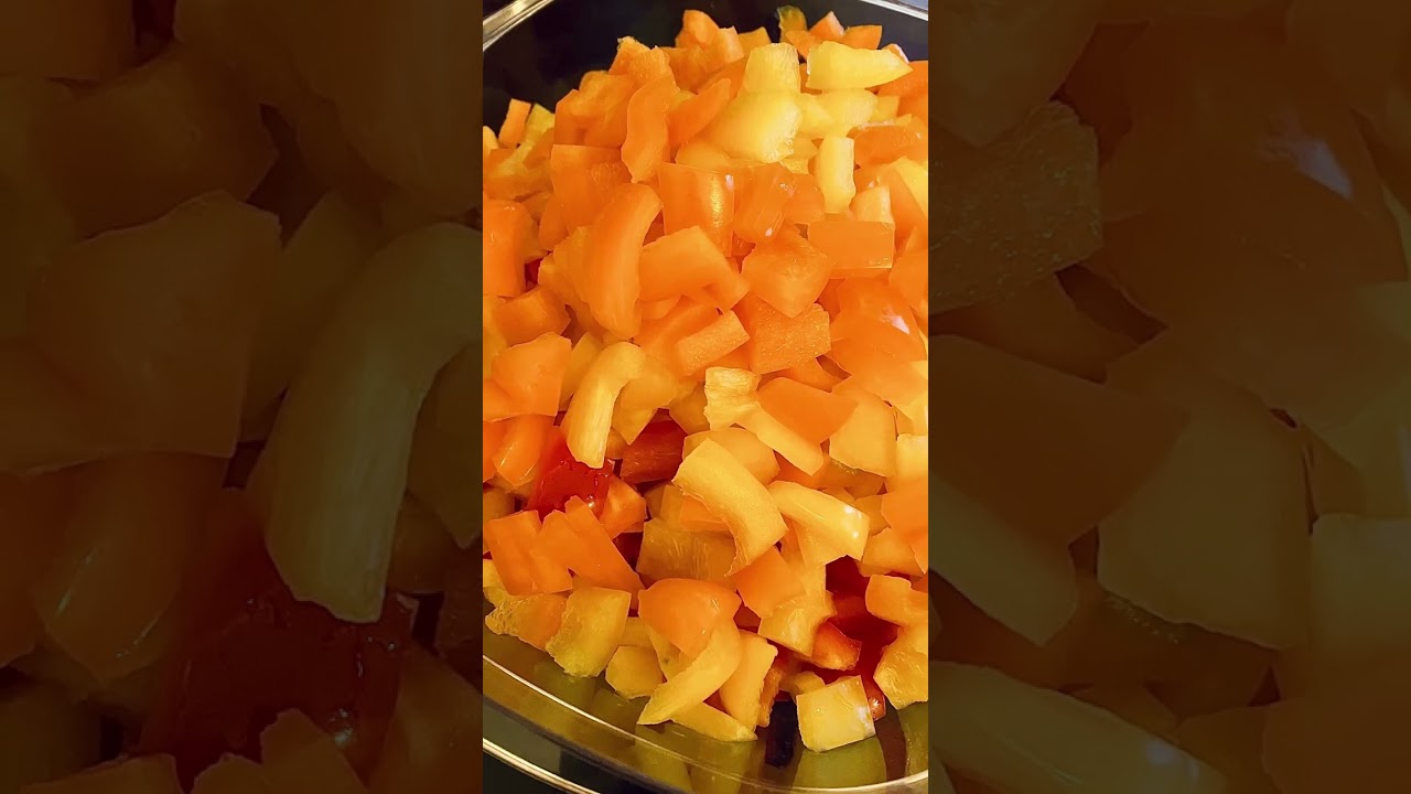 Making soup for 60 people in a home kitchen looks like👆