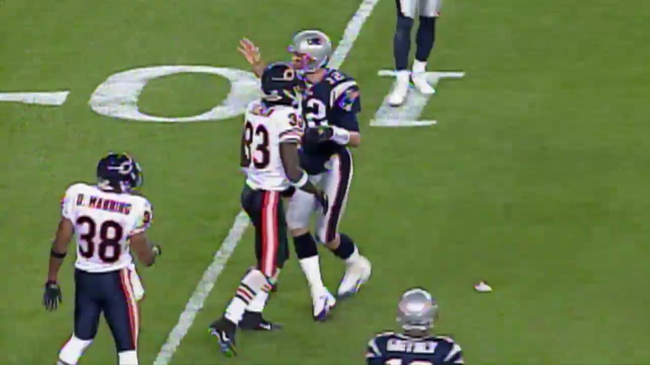 Tom Brady Jukes Brian Urlacher - 2006 Week 12