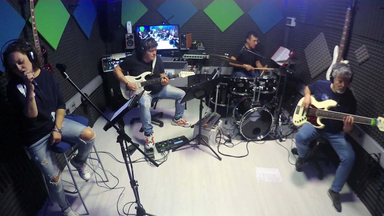 L'amore non mi basta by AMAMI EMMA LIVE TRIBUTE BAND