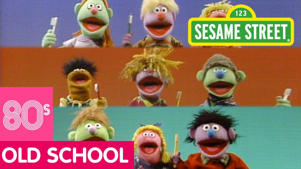 Sesame Street: Kids Just Love to Brush Their Teeth!