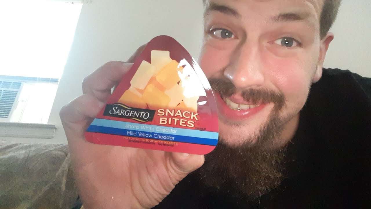 Sharp White Cheddar + Mild Yellow Cheddar Snacks by Sargento Snack Bites Food / Drink Review