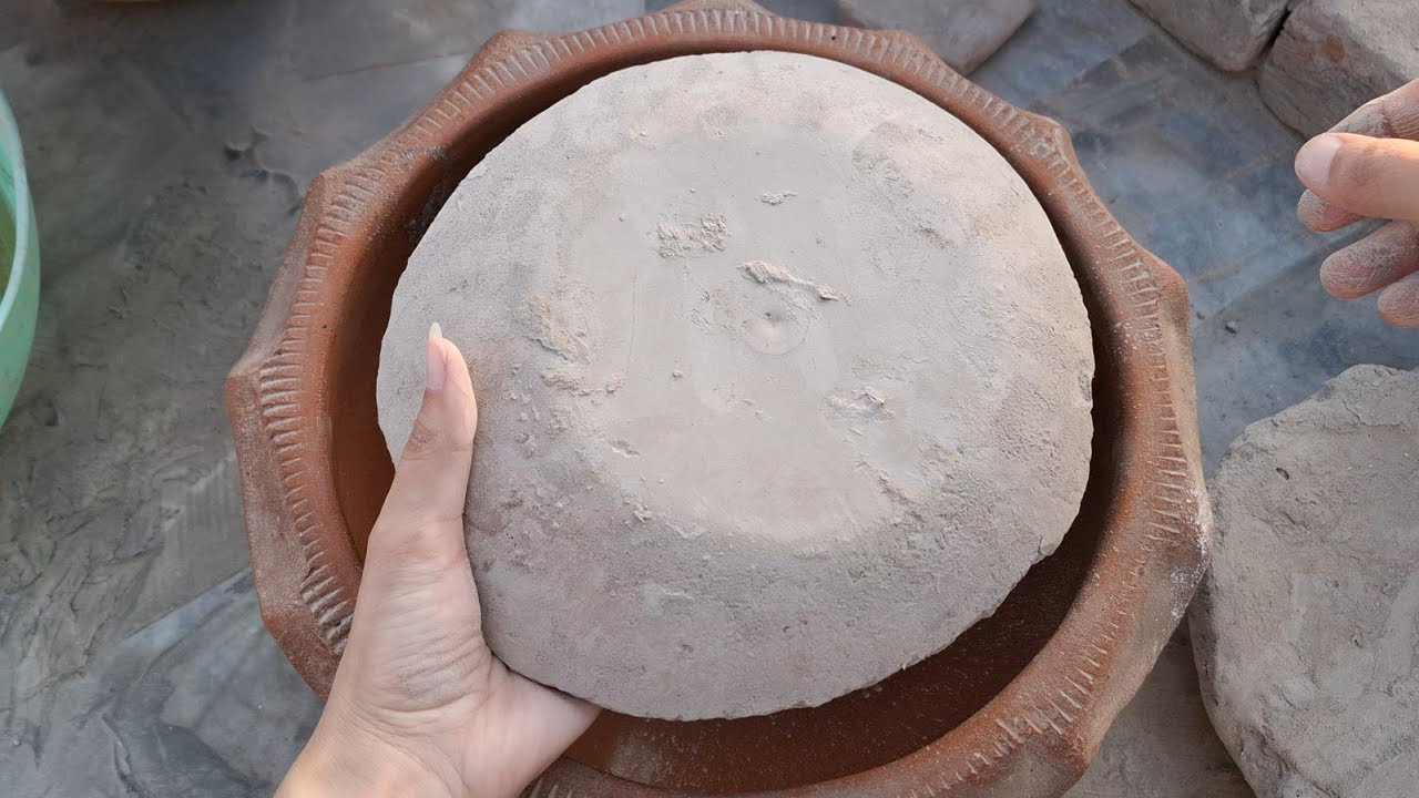 New video 9 dirt dry&water clay pot crumbling