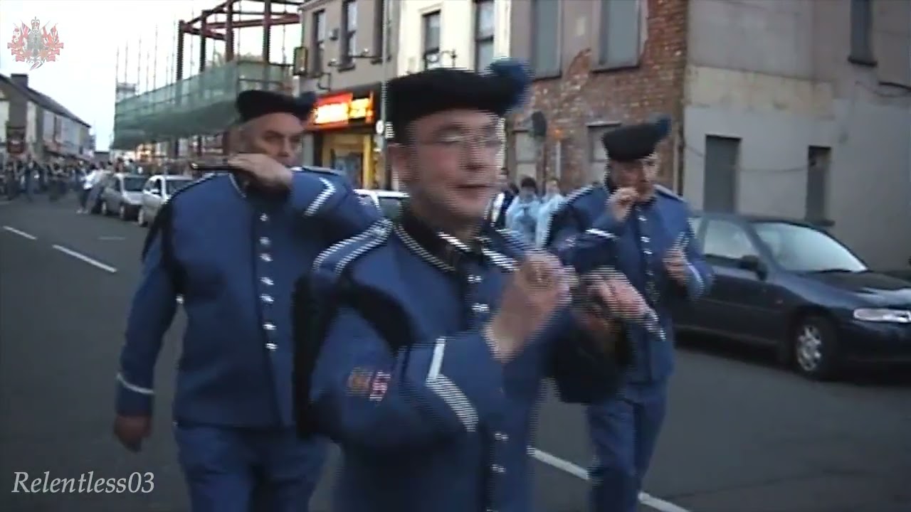 Freeman Memorial (Full Parade) ~ Coleraine 30/04/04