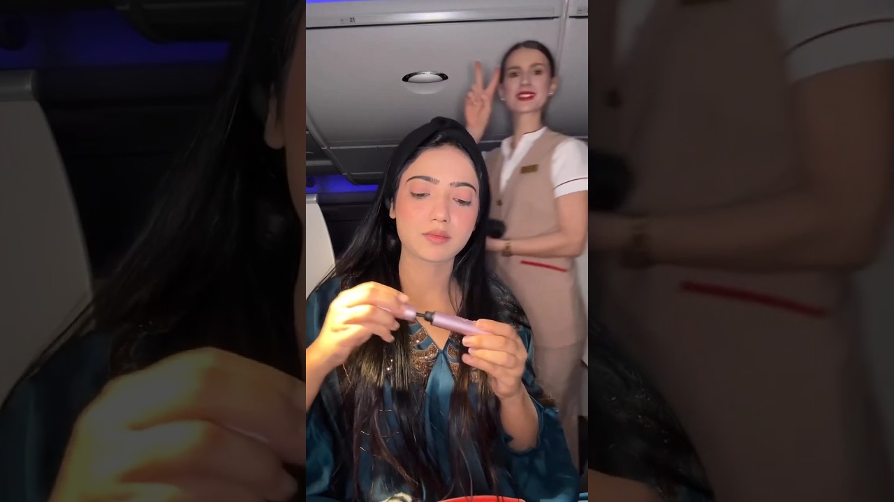 Makeup in flight 😄💄#muskanshrama #flight #makeup #shorts