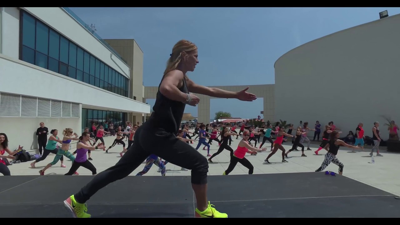 iFCB 4K video - FUNCTIONAL SHAPE - Cristina Androne