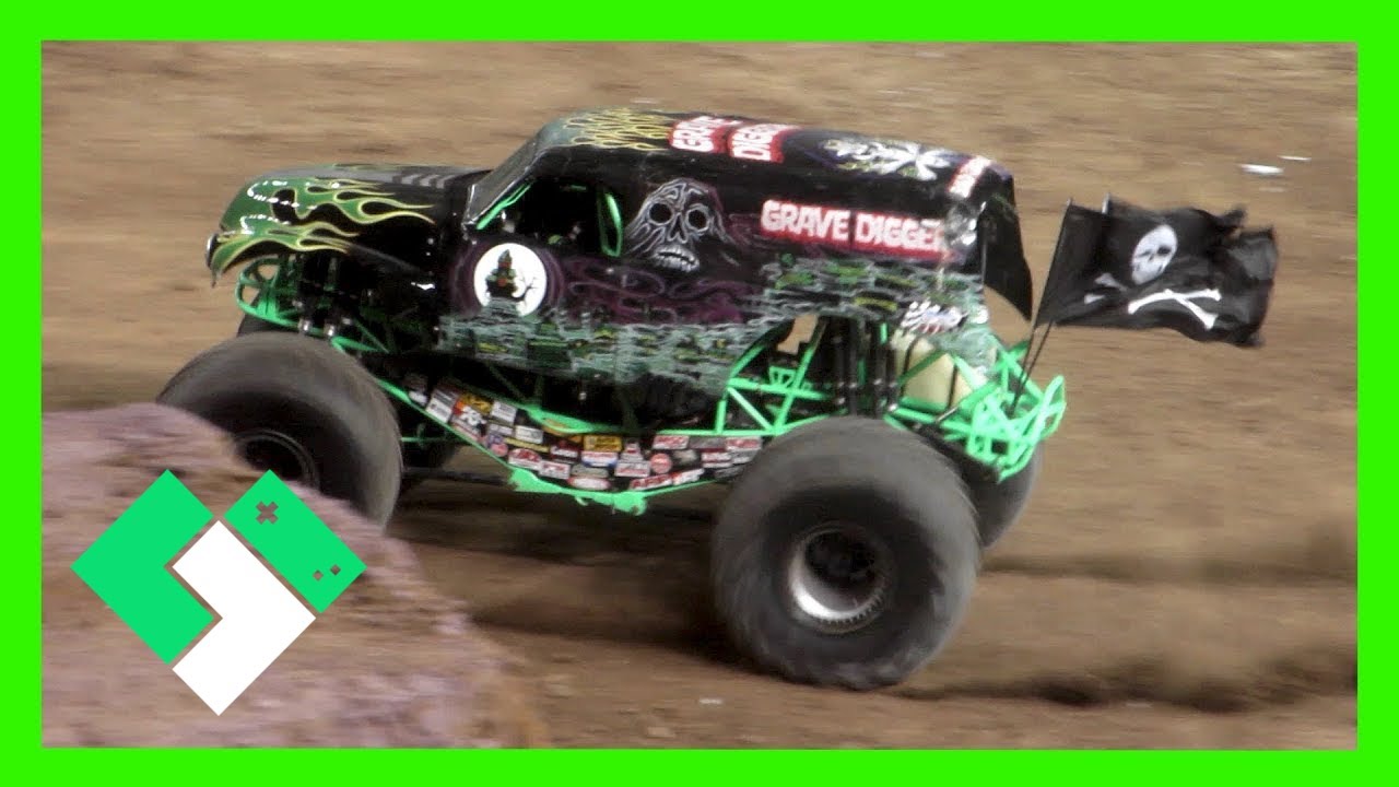 MONSTER JAM PHOENIX (24.01.15 - День 1030) | Clintus.tv