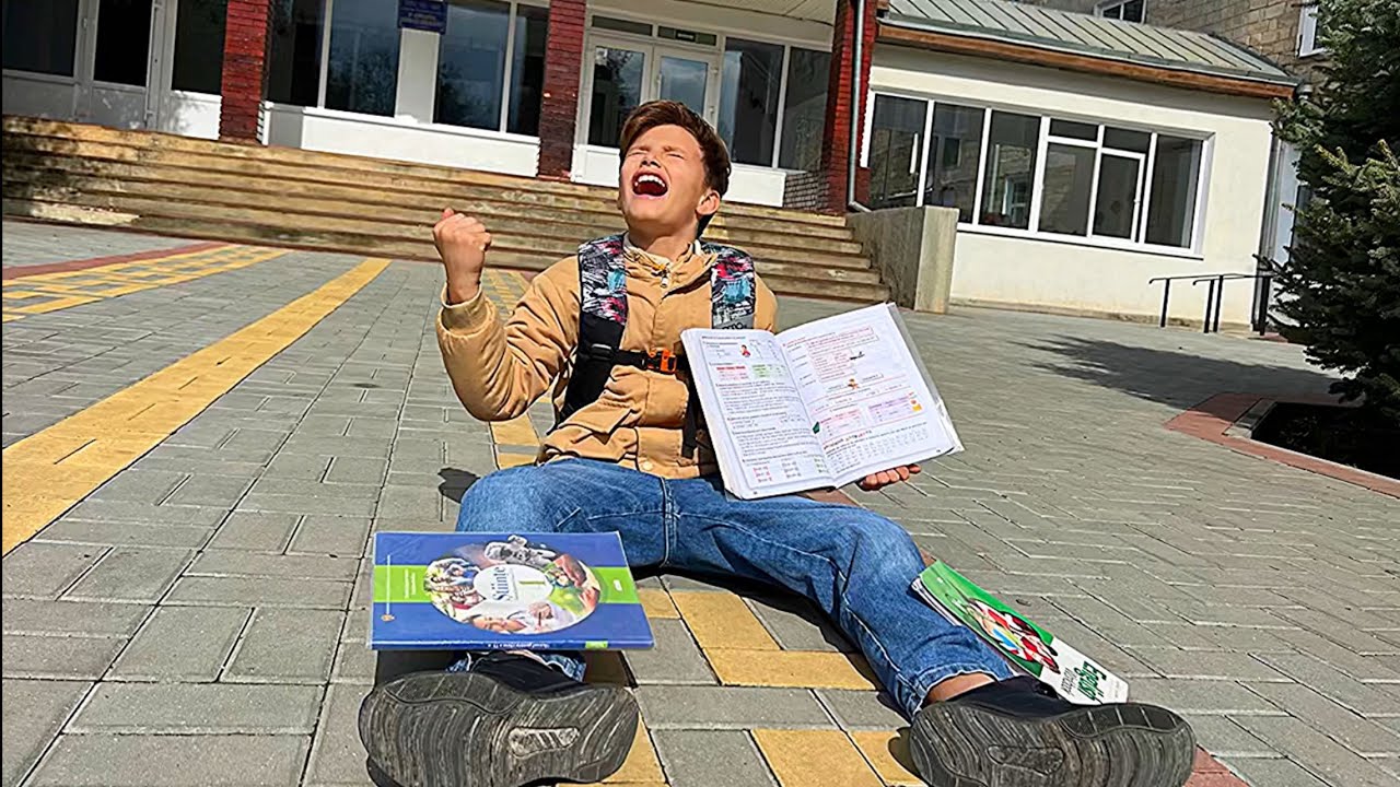 АЛЬБЕРТ ОДИН в ШКОЛЕ/ Где все?