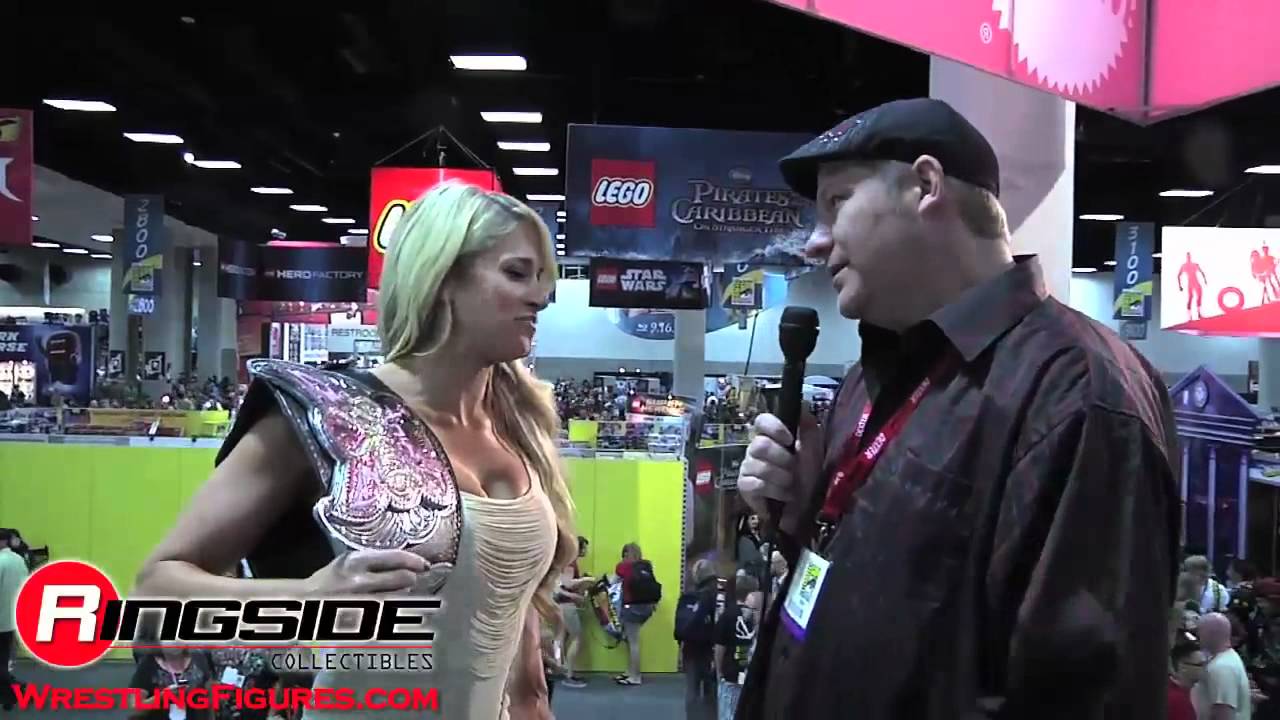 Kelly Kelly Interview Mattel WWE SDCC 2011