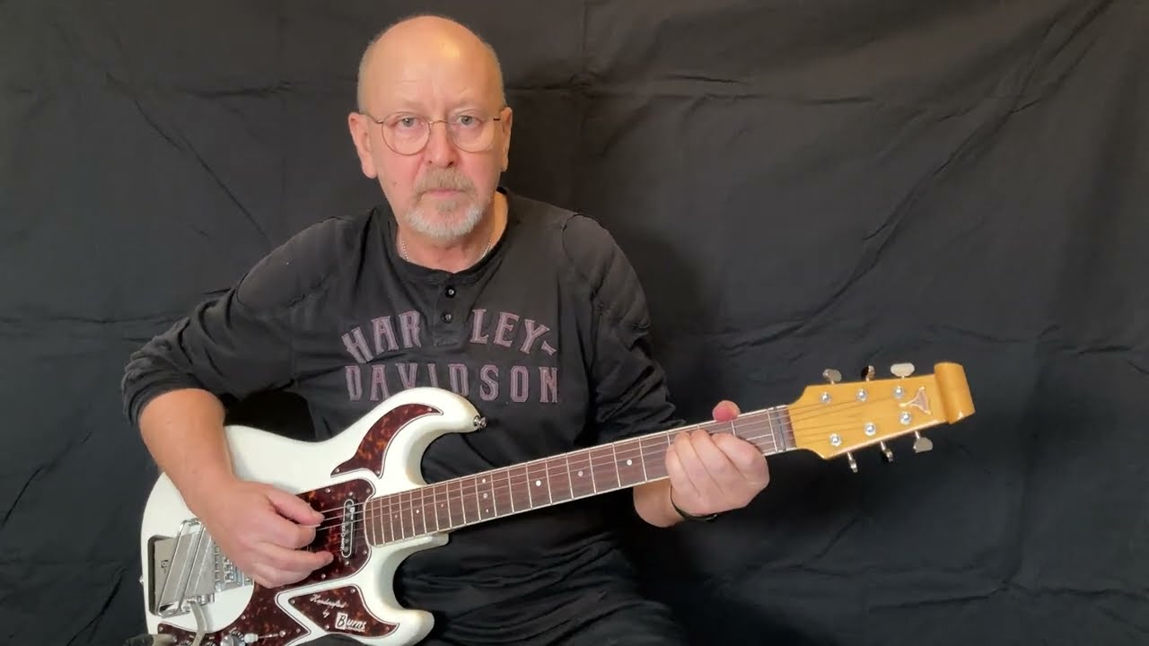 Om Lidt, Kim Larsen.  Guitar cover by Mats Celind