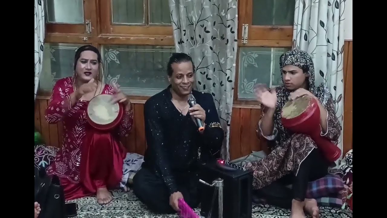 New superhit kashmiri song  LEALIYE LEALIYE MEANZ ( SINGER TAHIR JANU AND SINGER ARSHI JAAN