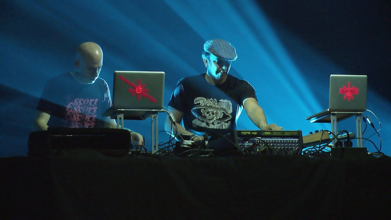 Metro Area live in Vienna (2013)
