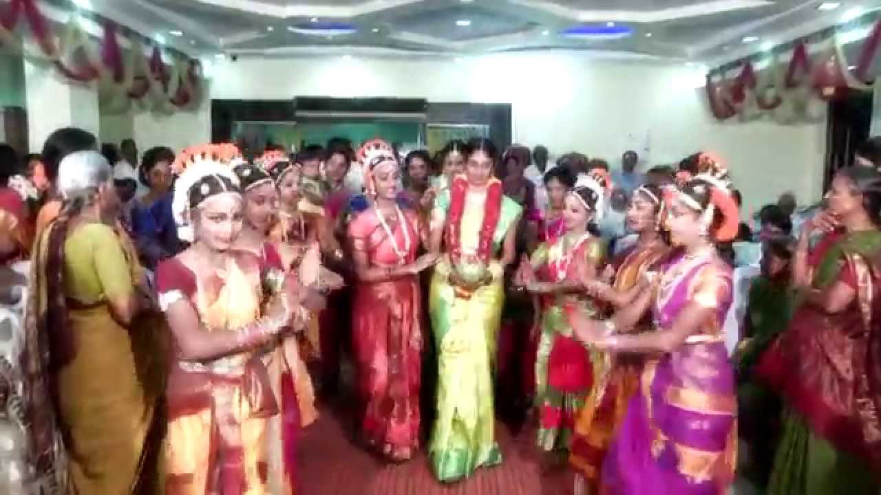 Telugu Pelli Paatalu | Traditional Telugu Marriage Video Songs