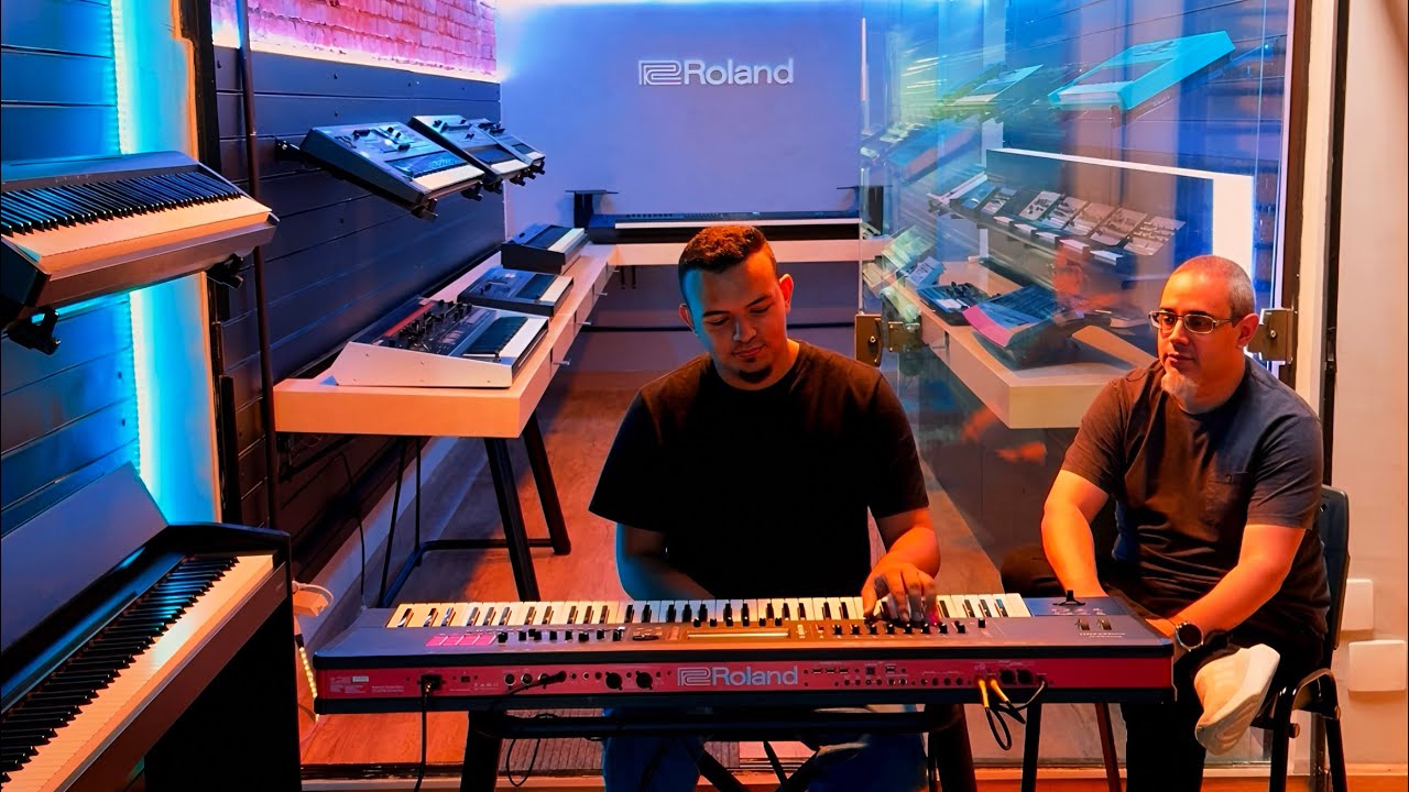Roland Fantom EX, Review com João , e Diego .