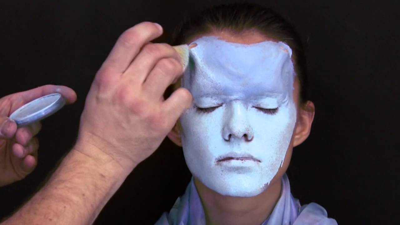 Applying an Andorian Prosthetic
