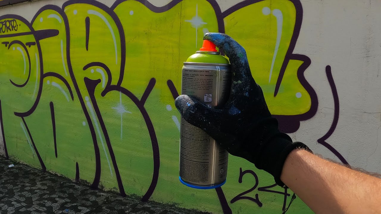 Graffiti Bombing e Tagging - Assinando com spray e marcador as ruas