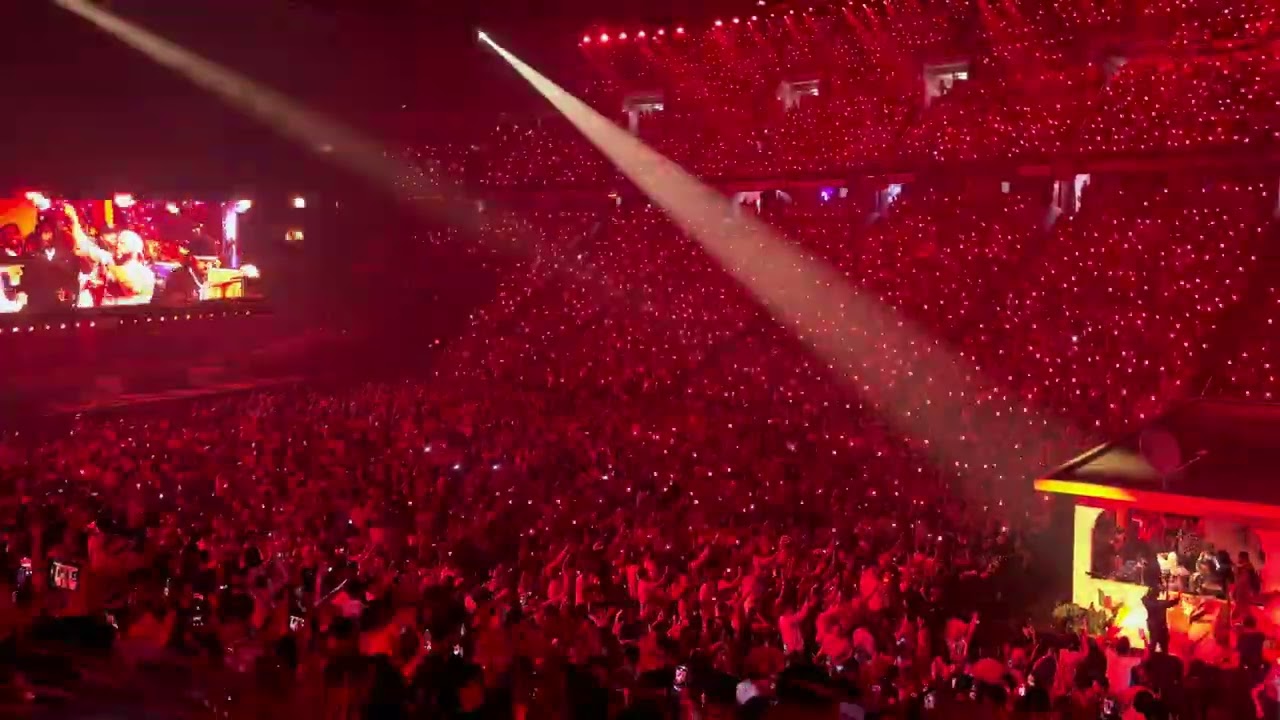 Bad Bunny - La Romana ft. El Alfa - No Me Quiero Ir De Aquí, Aug 29, 2025
