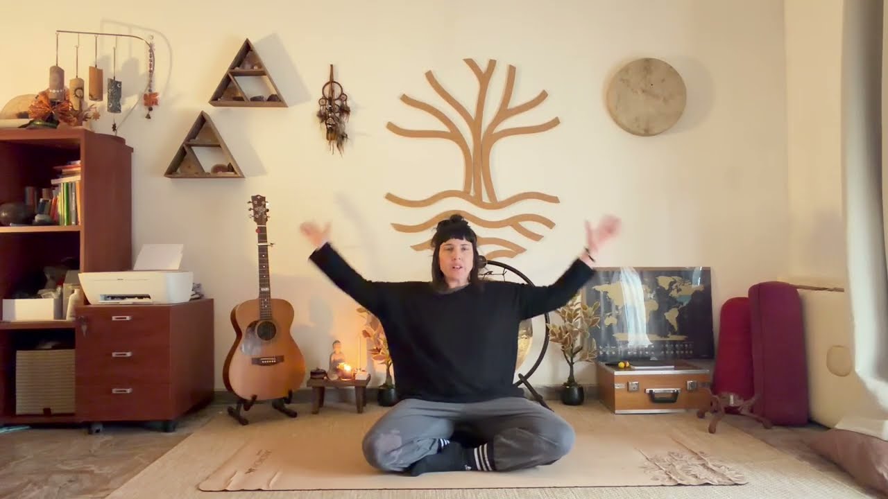 Mindful Yoga (20 min)