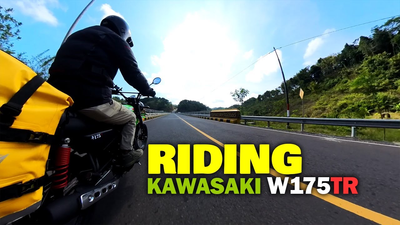 RIDING KAWASAKI W175 TR