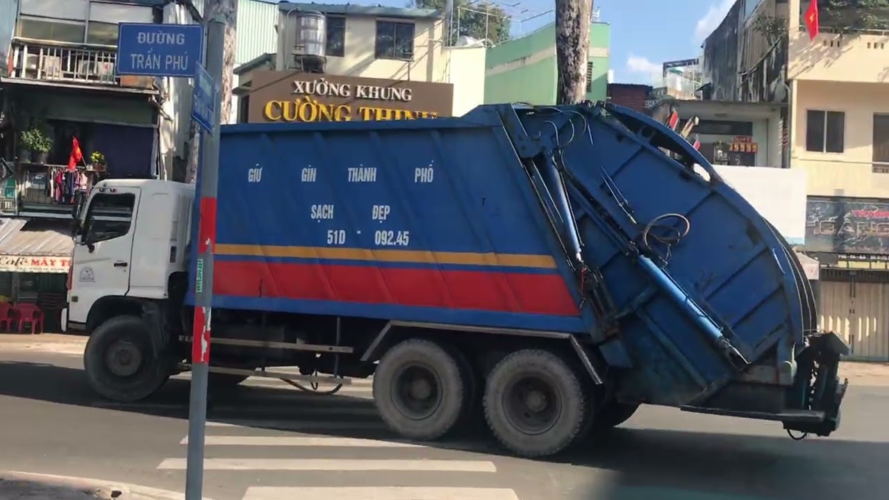 Phóng sự xuân Bính Ngọ mùng 30 Tết tại Sài Gòn 😃🧧