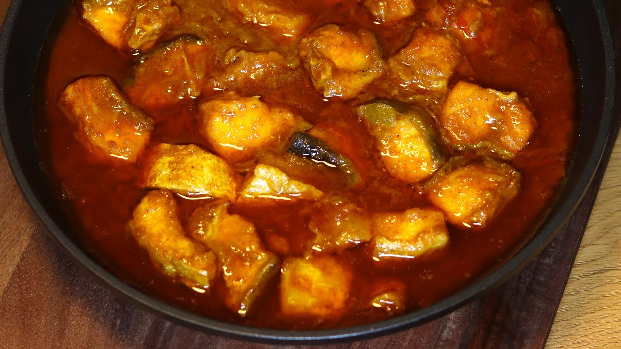 Fish Curry | Pangas Mach Vuna