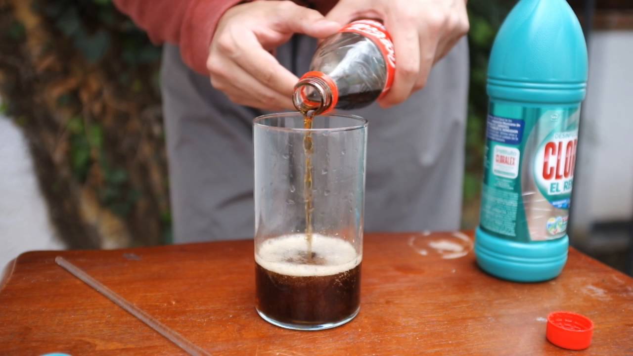 COCA COLA Y LEJÍA (CLORO)