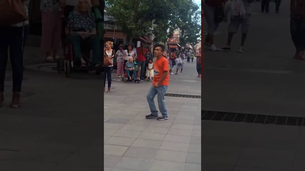 Rasputia baila asi...calle Libertad en Chihuahua