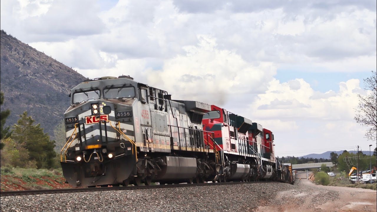 05/13/2023 Railfanning Flagstaff Feat. KCSM 4555 On point w/ FXE duo, KCS, NS, SD40 Duo, CP & More!