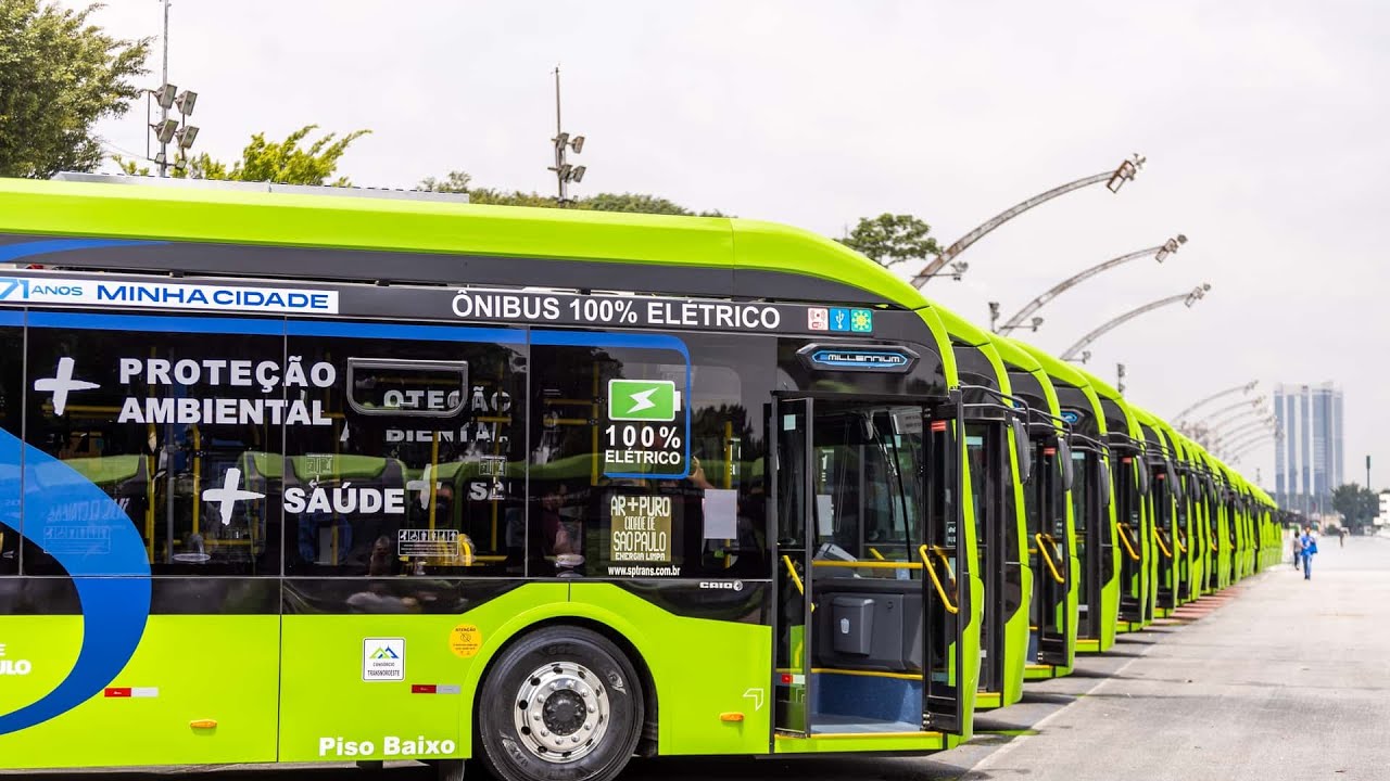 FUI CONFERI A ENTREGA DE MAIS 120 ÔNIBUS  ELÉTRICOS PARA A CIDADE DE SÃO PAULO!
