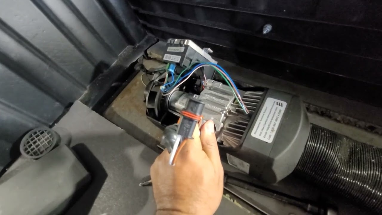 Espar bunker heater screen and glowe plug replacement on freightliner cascadia 2018 to 2023
