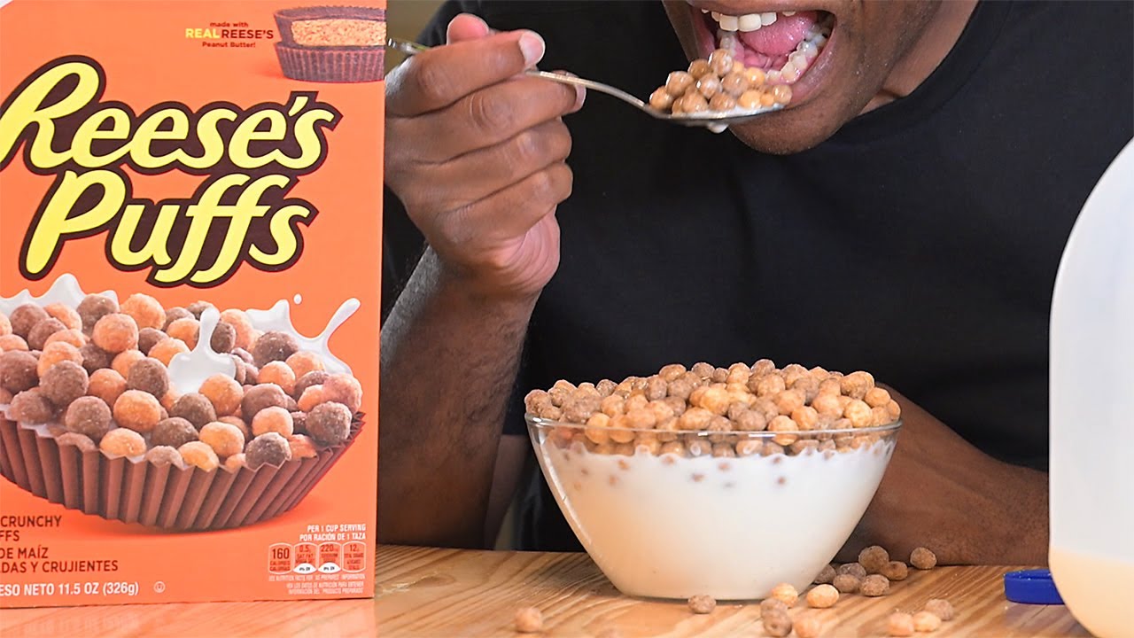 ASMR EATING REESE'S PUFFS CEREAL (CRUNCHY EATING SOUNDS) NO TALKING