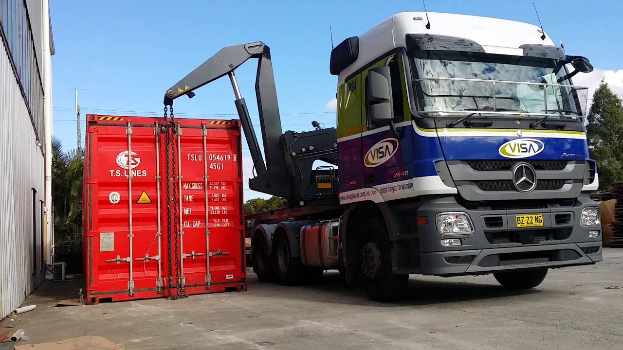 SteelBro SB330 Sideloader.