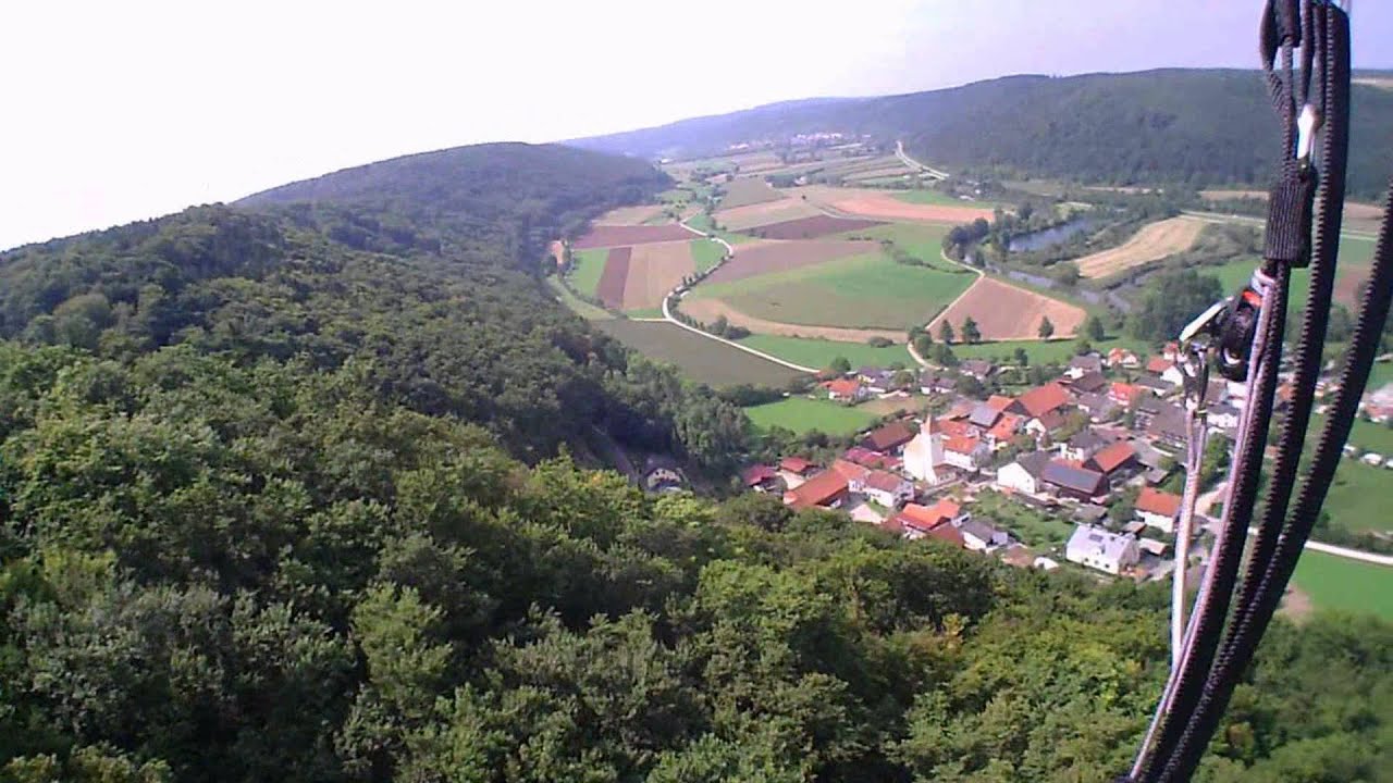 Baumlandung Teil 1 in Oberemmendorf